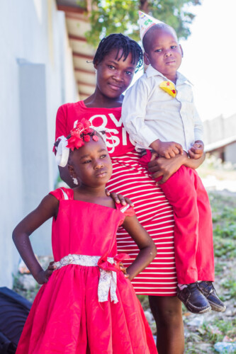 Remica, Gayou & Neisha